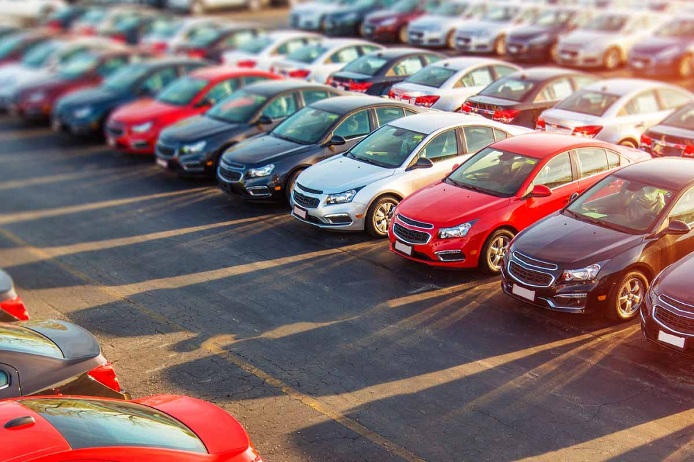 السعودية .. معرض سيارات شهير يبيع كل أنواع تويوتا مستعملة وبحالة جيدة بـ 3000ريال فقط