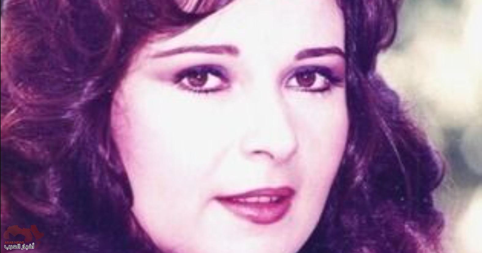 الفنانة نورا