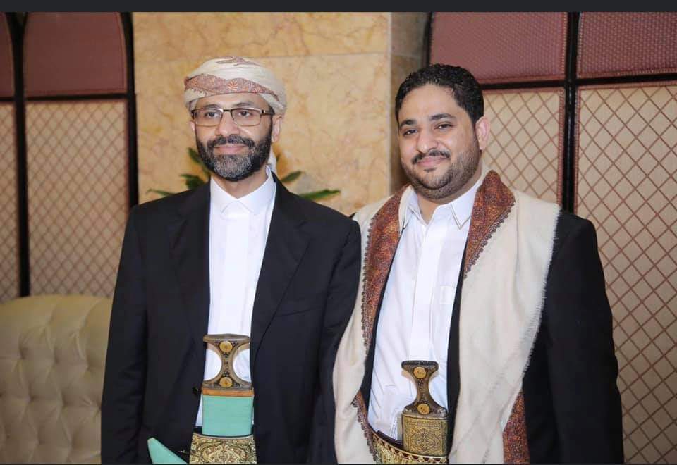 رجل الاعمال حميد الأحمر ونجله محمد