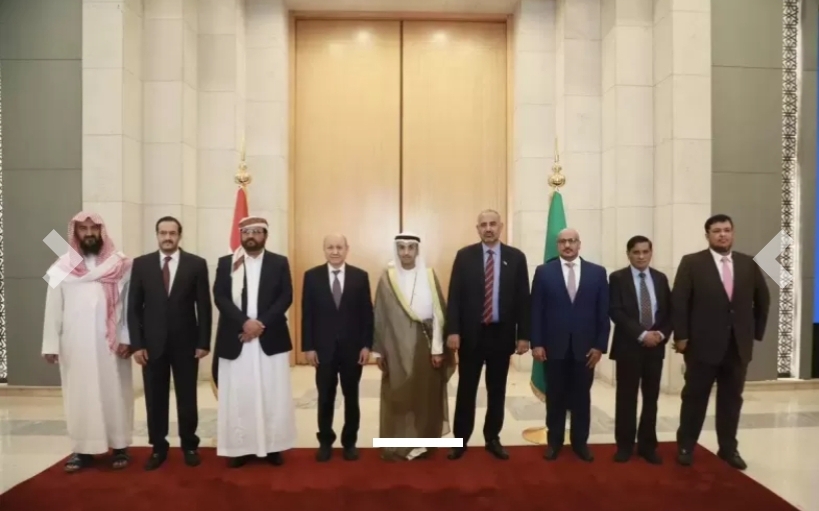 خلافات حادة داخل المجلس الرئاسي .. وعضو في مشاورات الرياض يكشف السبب الصادم وراء ذلك ..!
