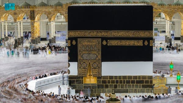 هام للغاية ..السعودية تحذر جميع المعتمرين من هذا الأمر الذي عقوبته الترحيل فوراً مع غرامة مالية ضخمة