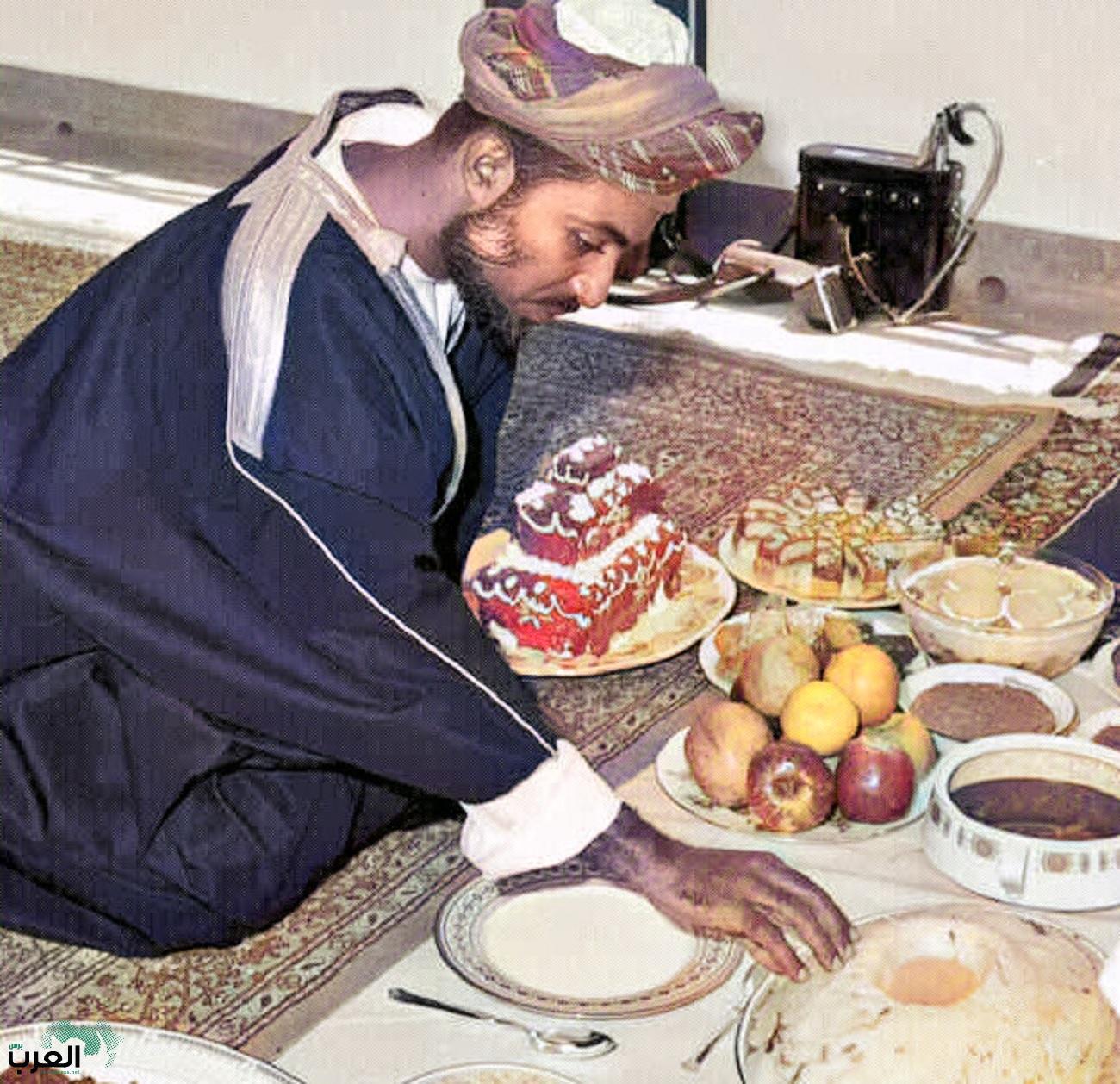 وجبة شعبية كان يحبها سلطان سلطنة عمان قابوس بن سعيد ويتلذذ جدا في طعمها .. لن تصدق ما هي؟