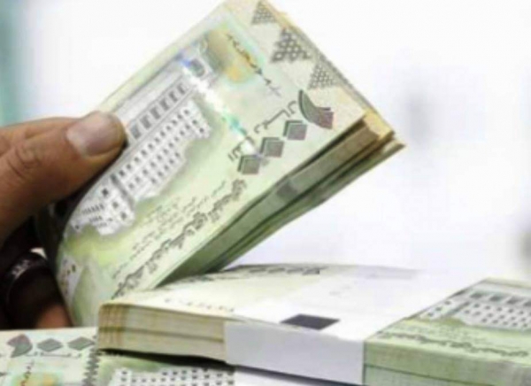 محلات الصرافة في اليمن تعلن عن سعر مسائي جديد وغير متوقع لأسعار صرف العملات ..السعر الآن 