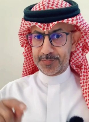 ماهي أفضل طريقة للحصول على وظيفة؟..شاهد خبير سعودي يكشف مفاجأة