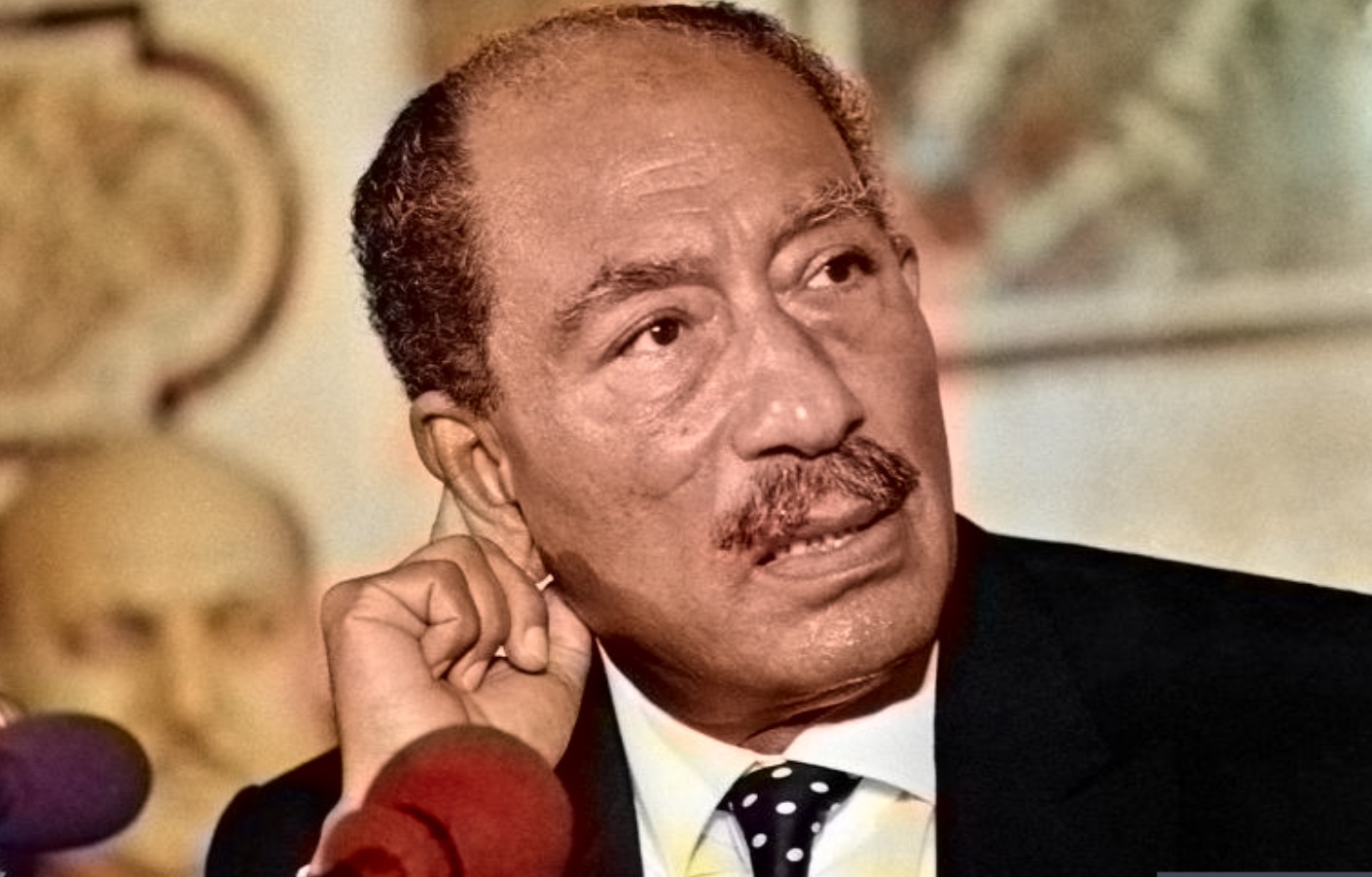 أنور السادات
