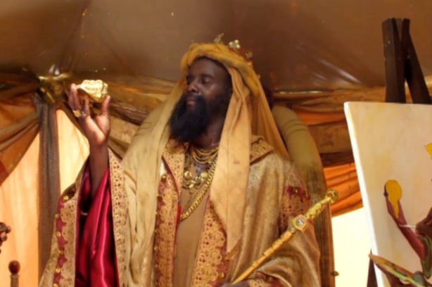 أغنى رجل في التاريخ يمتلك ثروه ضخمة تفوق الخيال وهذه ديانته!