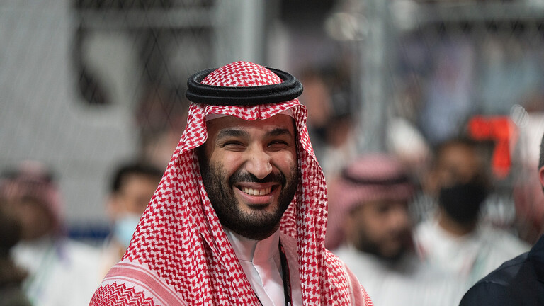 شاهد قدرات عجيبة يمتلكها حارس الامير السعودي محمد بن سلمان .. وما يوجد بعينه يثير الجنون