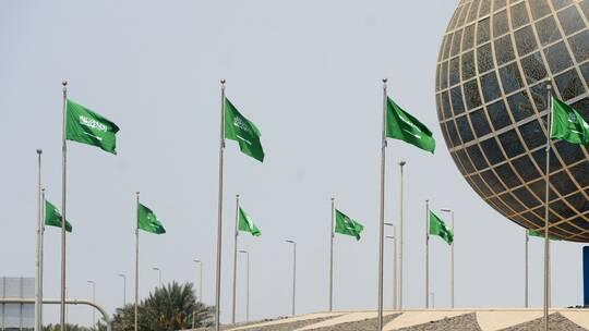 السعودية.. رسالة مرعبه للمواطنين عبر هواتفهم المحمولة تثير جدلا واسعا (صورة)