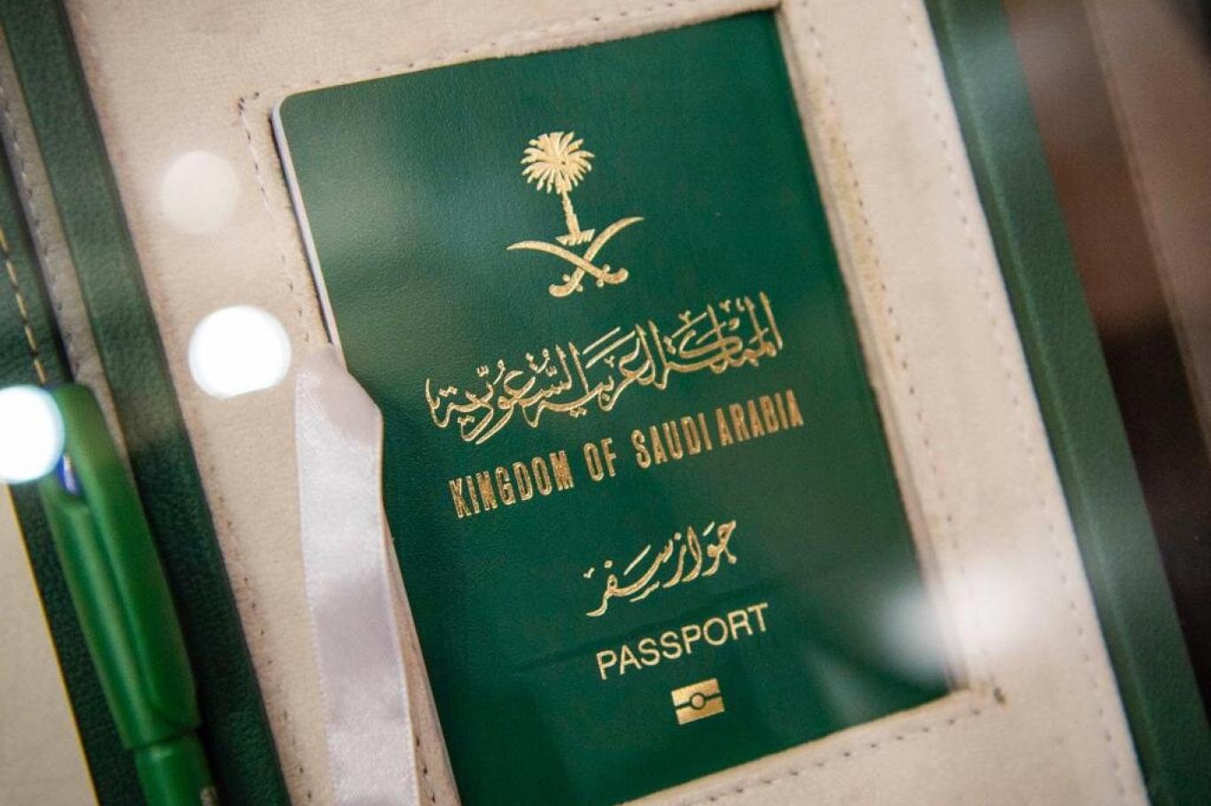 السعودية .. مفاجأة قوية لمن يحملون تأشيرة زيارة عائلية متعددة داخل المملكة