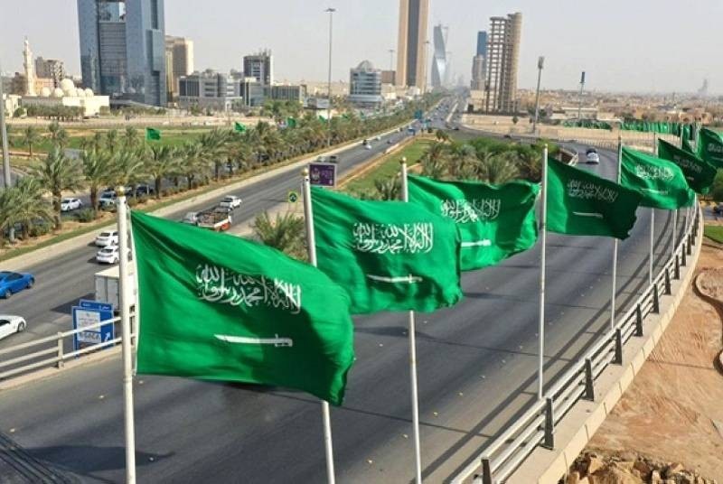 من الغد تطبيق قرار سعودي جديد بمنع المغتربين من العمل في هذة المهن نهائياً