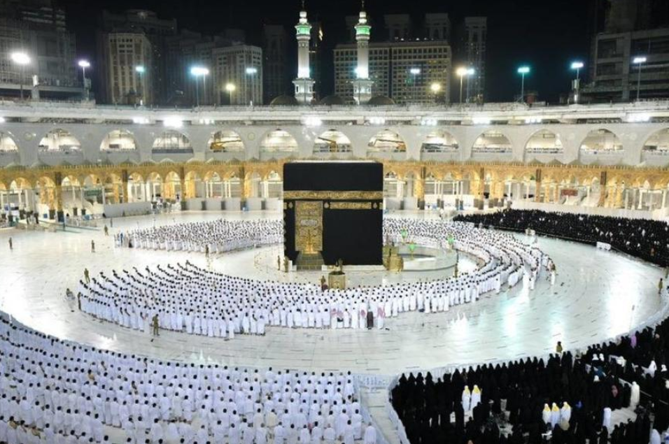 المملكة العربية السعودية تتيح تأدية العمرة للحاصلين على جميع أنواع التأشيرات والقادمين من جميع دول العالم بغرض السياحة والزيارة أثناء إقامتهم في المملكة
