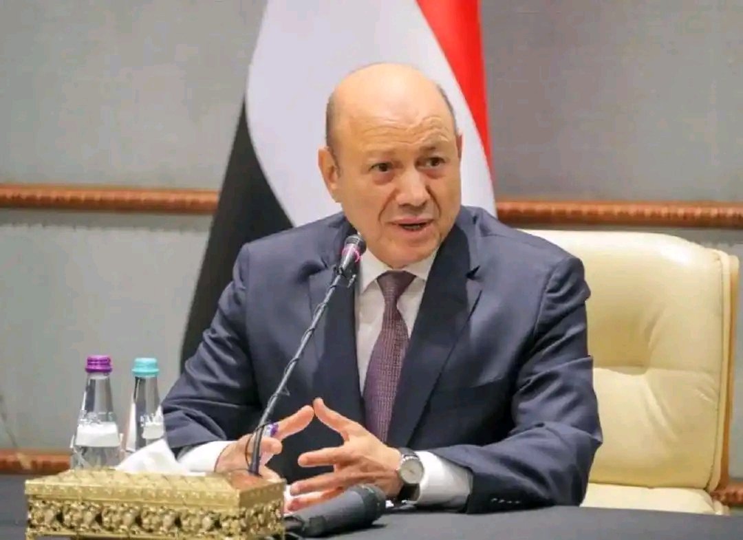 اليمن : مقرب من الفريق علي محسن يفجر مفاجأة حول خطوات تسليم الجنوب للانتقالي بواسطة العليمي