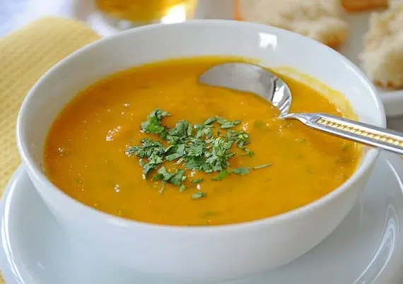 شوربة العدس