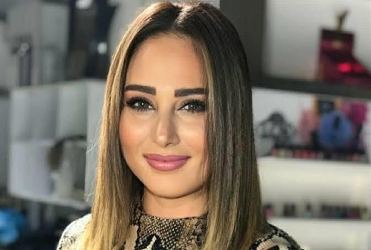  الفنانة رحاب الجمل
